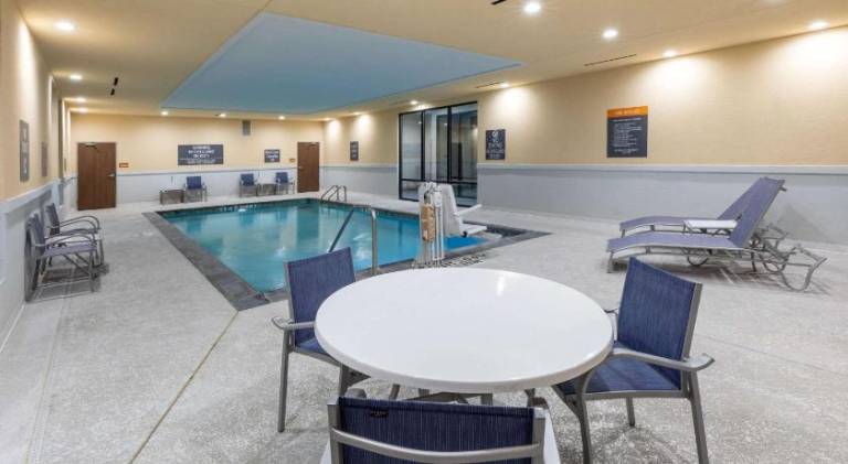 La Quinta Inn & Suites by Wyndham Dallas - Frisco Stadium — photo 4