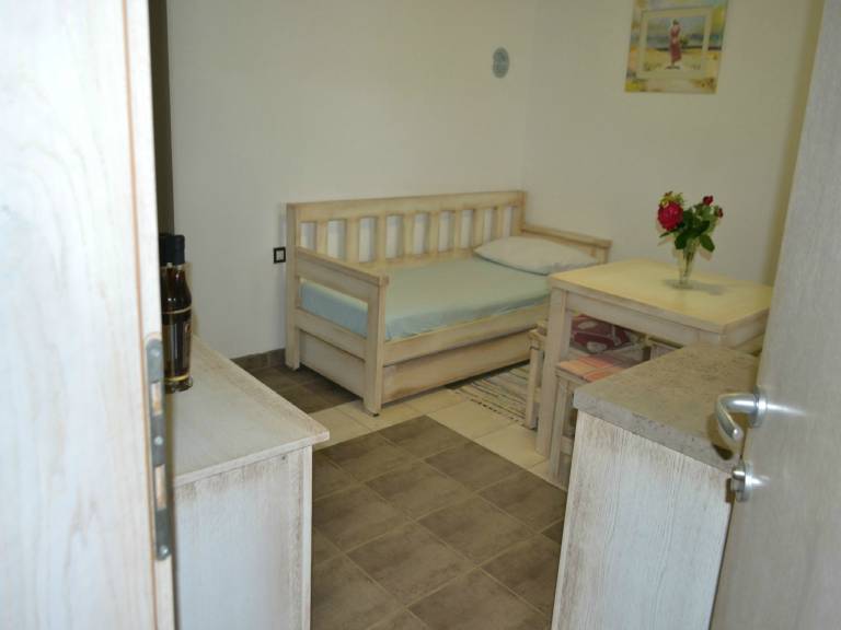One bedroom apartment near beach Stara Novalja, Pag (A-4106-b) — photo 5
