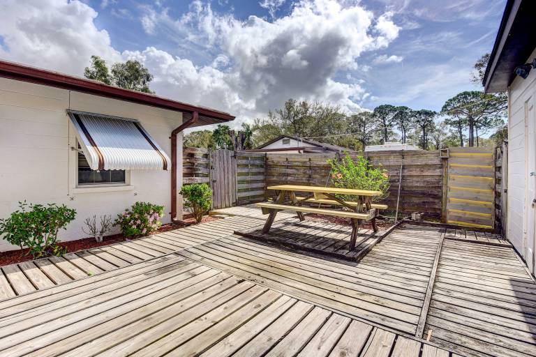 12 Mi to Beach: Cottage w/ Pool in Bradenton — photo 2