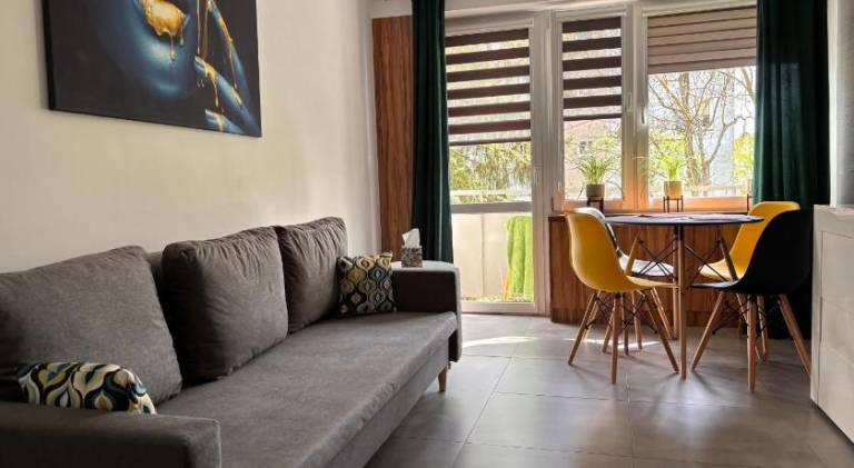 Rental apartment with 2 rooms for 6 persons in Opole