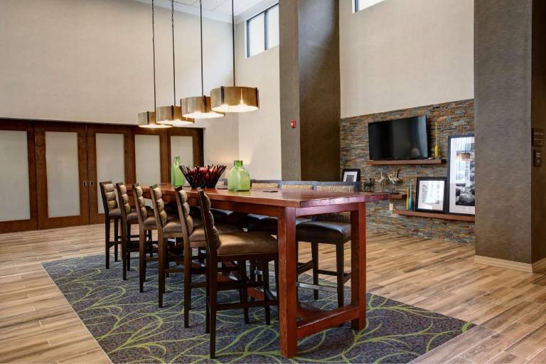 Hampton Inn & Suites Baltimore/Aberdeen — photo 3