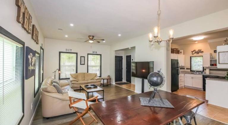 Vacation home with 4 rooms for 9 persons in Atlanta, GA