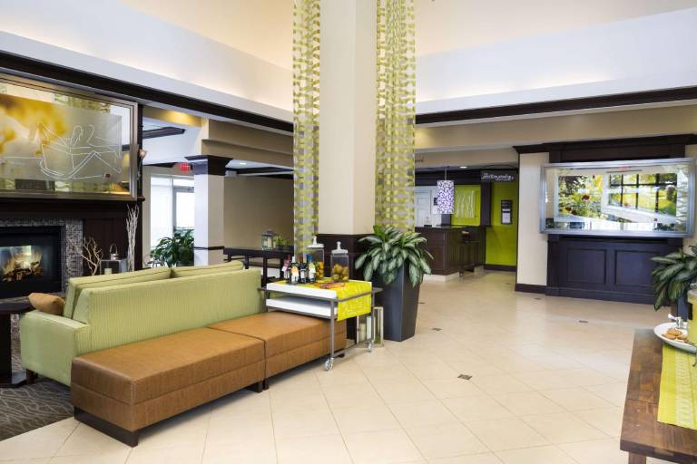 Hilton Garden Inn Hampton Coliseum Central — photo 3