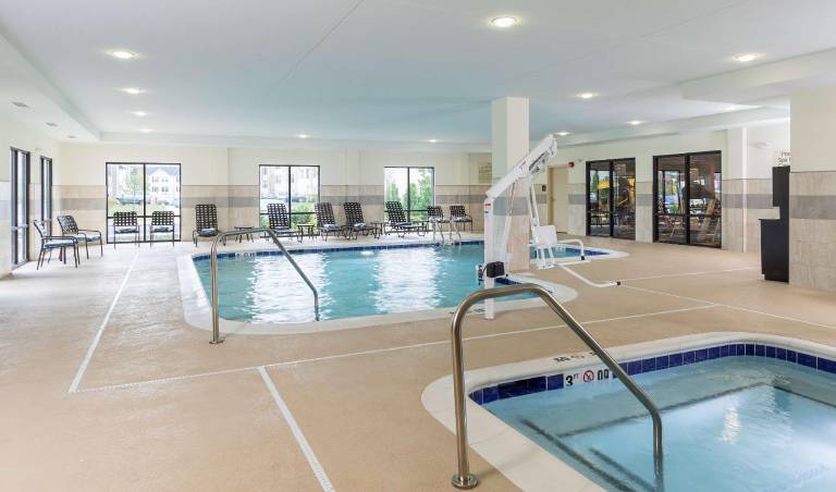 Hampton Inn & Suites Philadelphia Montgomeryville — photo 4