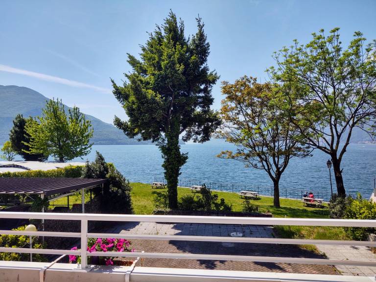 Rental apartment with garden | Lake view — photo 3