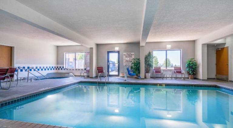 Comfort Inn & Suites Rochester South Mayo Clinic — photo 2