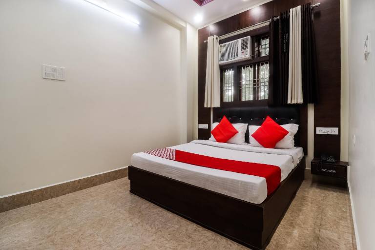 Hotel O Chandra