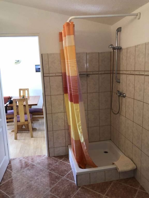 Holiday apartment with sea view — photo 5