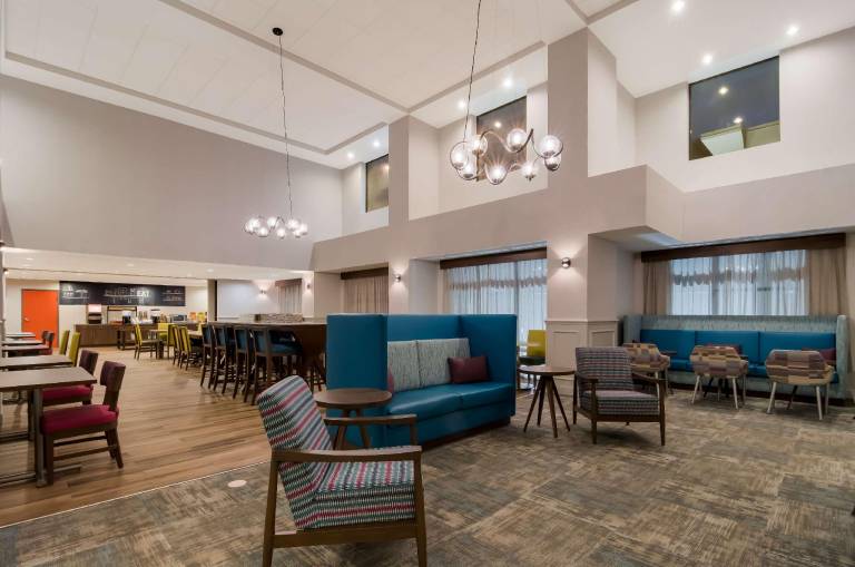 Hampton Inn Wilson Downtown — photo 2
