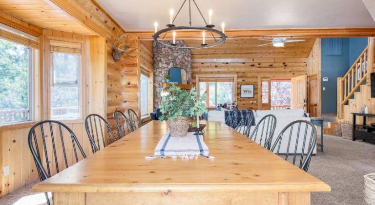 Tanglewood by AvantStay 10mins to Bear Mountain Contemporary Hillside Cabin — photo 4
