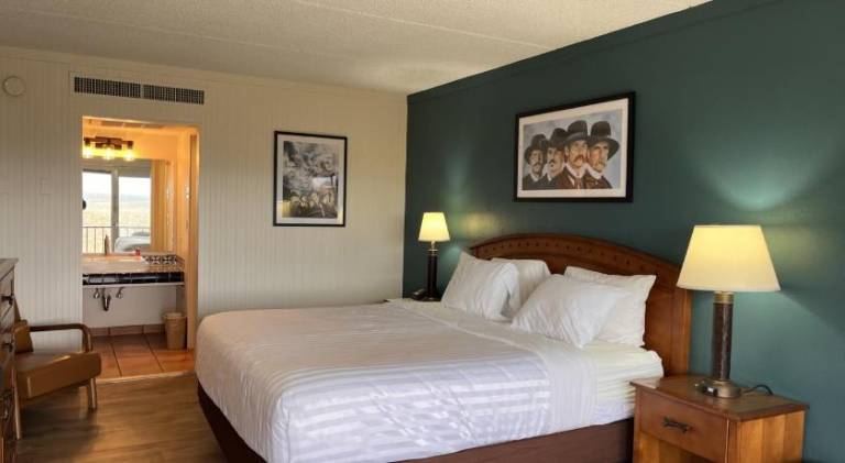 Tombstone Lookout Lodge, SureStay Collection by Best Western — photo 2
