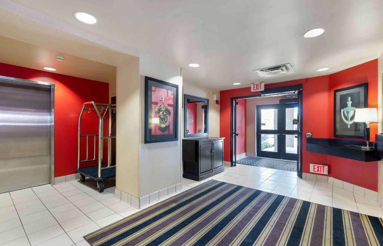 Extended Stay America Select Suites - Des Moines - Urbandale — photo 2