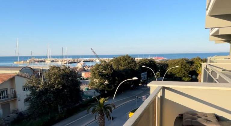 Wonderful rental apartment with terrace | Close to the beach | Pet-friendly in Civitanova Marche