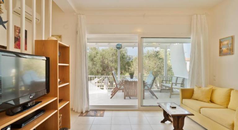 Fully equipped house with patio & garden | Next to the beach | Pets allowed — photo 2