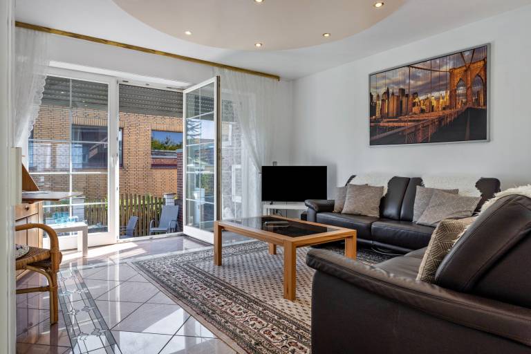 Fully equipped apartment with fast internet | Garden view | Pet-friendly in Hannover