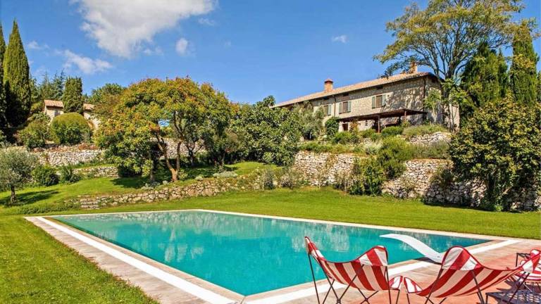 Luxurious independent villa with 12 beds in Val d'Orcia-VILLA AIOLA in Sarteano