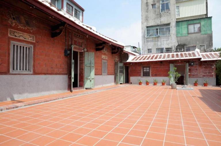 Zuoying Liantan Guo's Century Old House in Kaohsiung