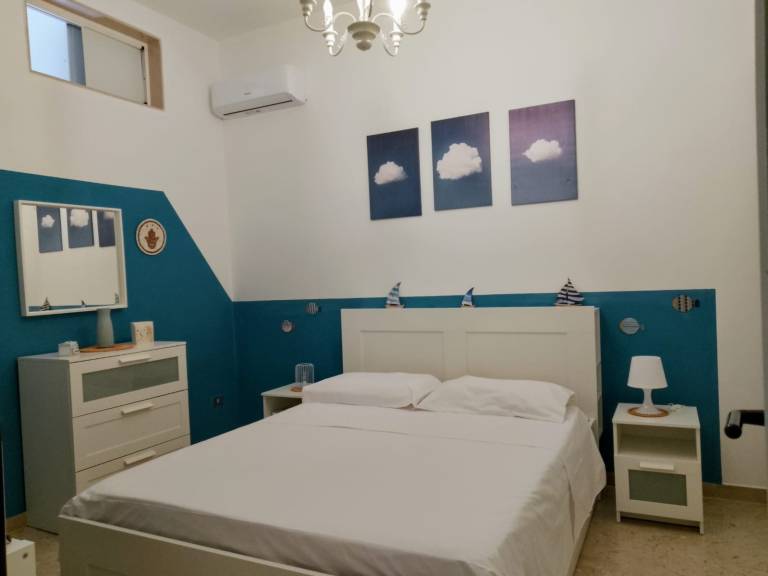 ITACA two steps from the beach and from the old city