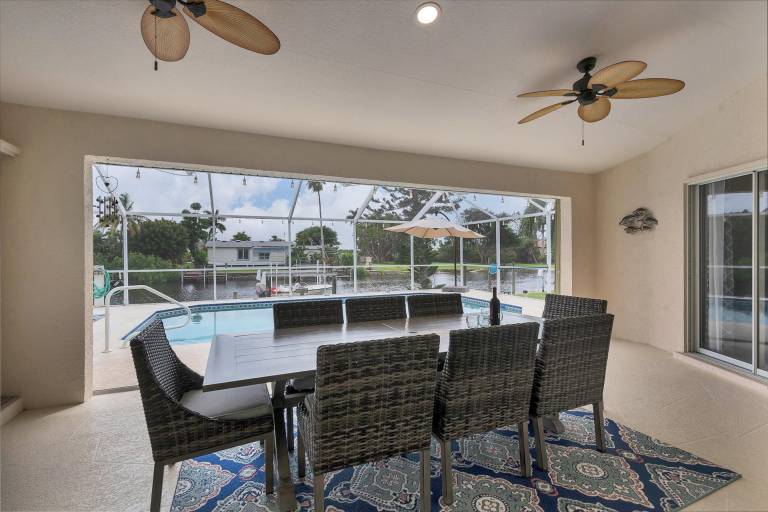 Punta Gorda 3-Bedroom Canalfront Pool Vacation Home with Dock — photo 2