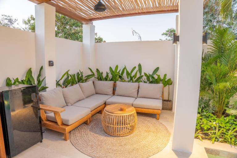 Villa with garden, barbeque & pool | Suitable for remote work | Pets allowed — photo 5