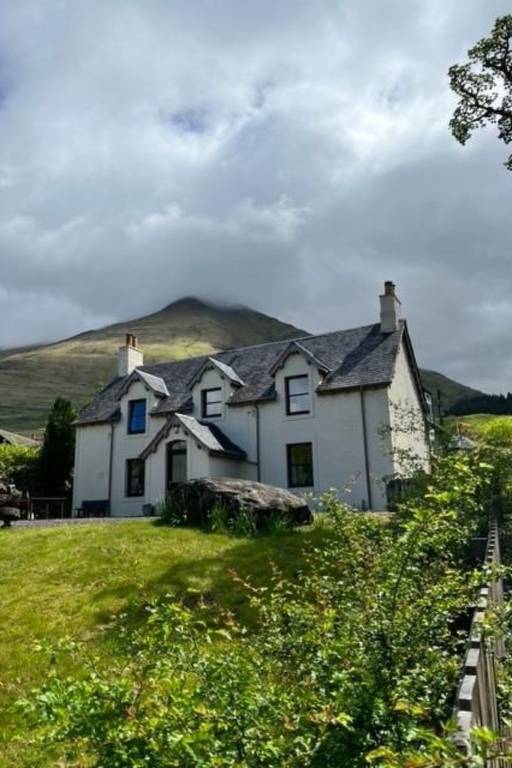 Benmore Farm House in Stirling mit Bergblick — photo 4