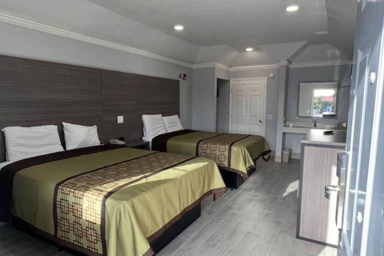 Kiwi Inn By OYO Willowbrook Houston Hwy 249 Beltway