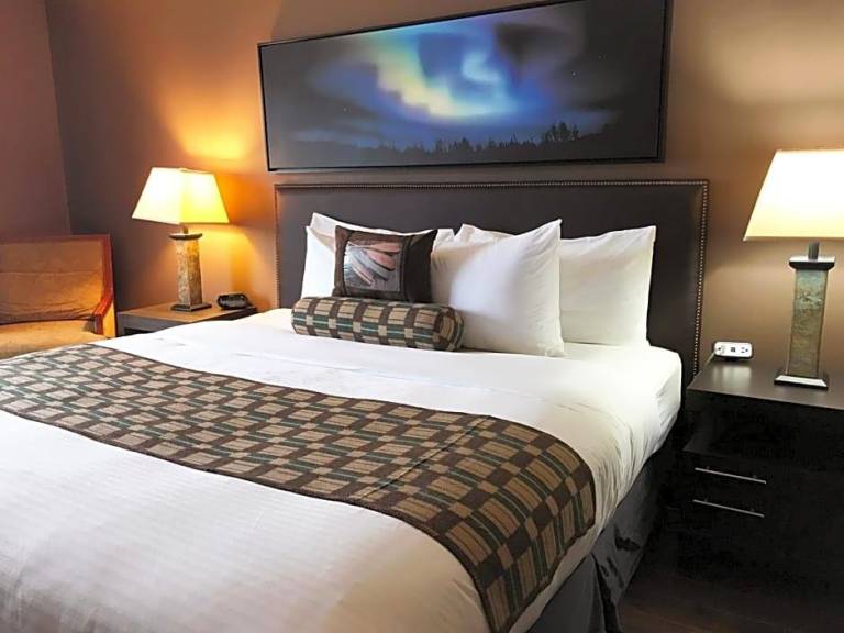 Ramada by Wyndham Copper River Inn — photo 2