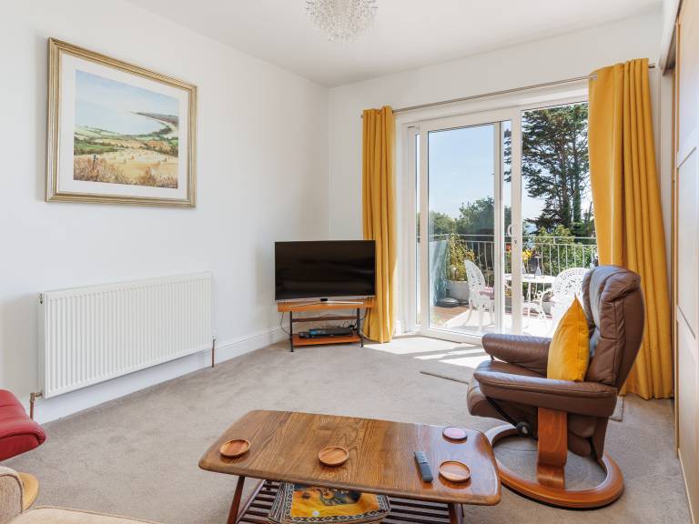 Family-oriented wonderful cottage with garden | Beach view | Pets are welcome — photo 3