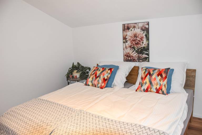 Child-friendly holiday apartment with BBQ & garden | Mountain view | Perfect for remote work | Pets allowed — photo 5