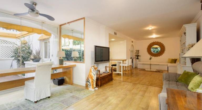 Apartment with patio & pool | Suitable for remote work — photo 2