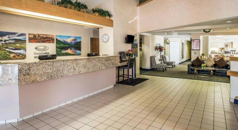 Econo Lodge Denver International Airport — photo 4