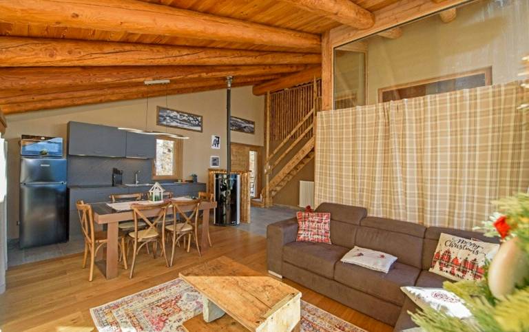 Historic chalet at 1600m with mountains views — photo 3