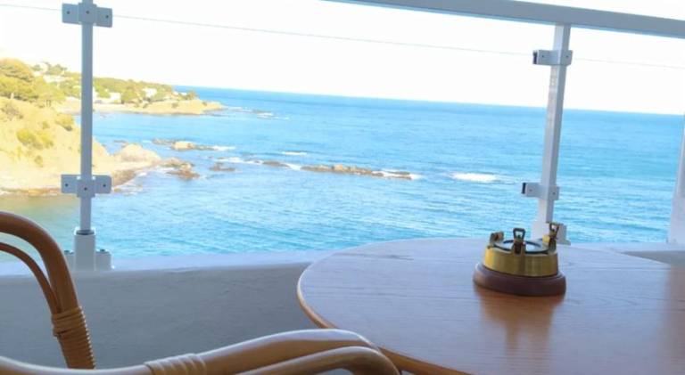 Holiday apartment | Next to the beach | Pets allowed in Llanca