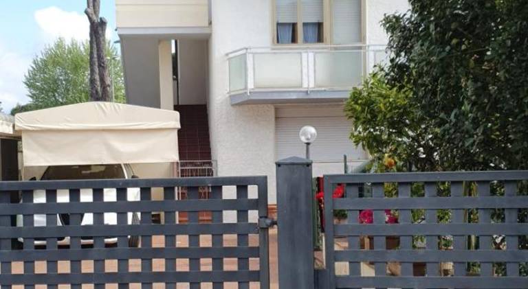 Rental apartment with 2 rooms for 4 persons — photo 3