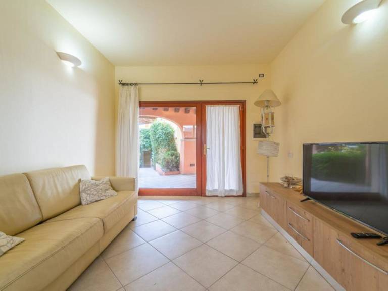 Rental apartment with garden, pool & terrace — photo 5