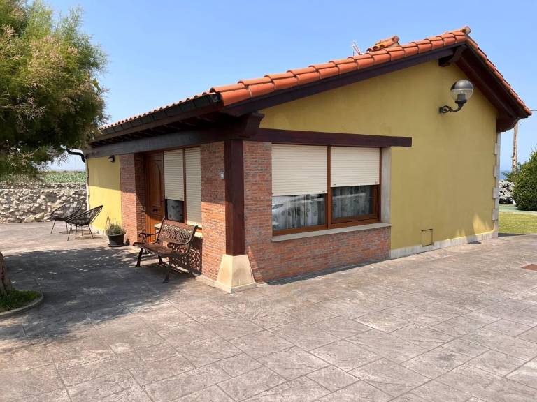 Casa Santa Cruz de Bezana