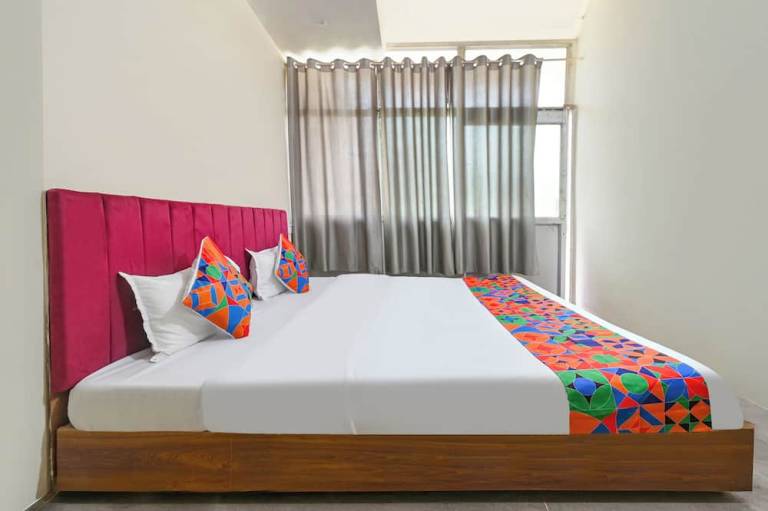 Fabhotel Park View