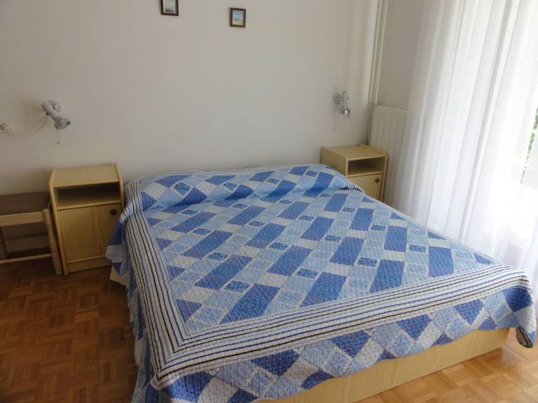 Holiday apartment with terrace & garden — photo 5