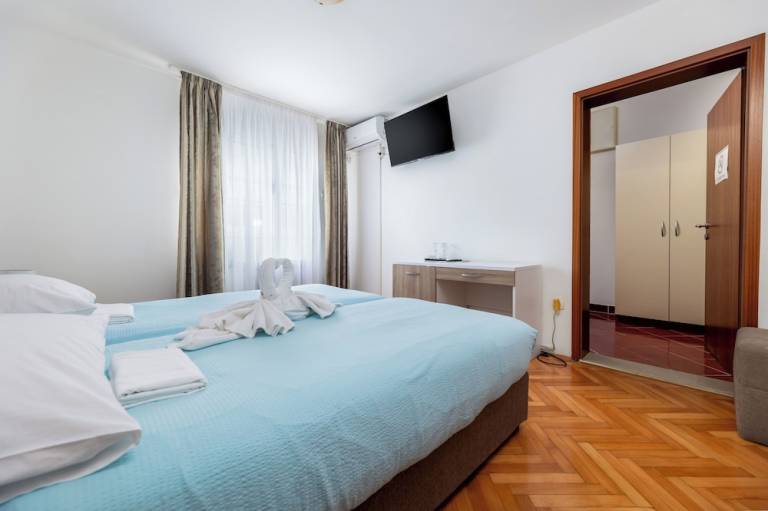 Bed and breakfast Okrug Gornji