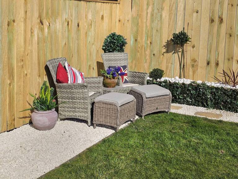 Children-friendly holiday apartment with BBQ & yard | River view | Pet-friendly in Bridlington