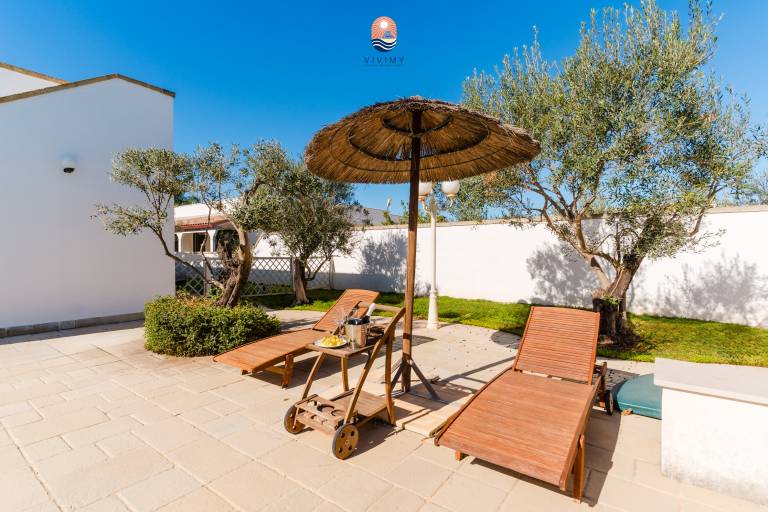 Fully equipped ample vacation home with barbeque, yard & private pool | Pets are welcome — photo 4
