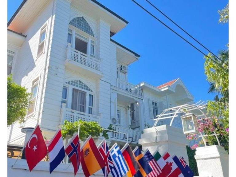 IKIGAI VILLA RIFAT HOTEL in Adalar