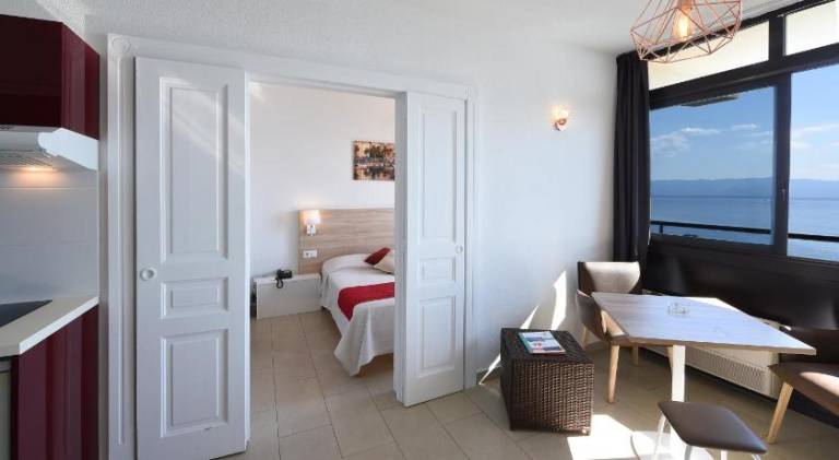 Lovely holiday apartment with patio, sauna & pool | Pet-friendly — photo 3