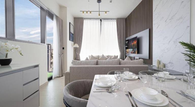 Private Pool! Exceptional 2 Bedroom! Brand New Building with Pool and Gym! — photo 4