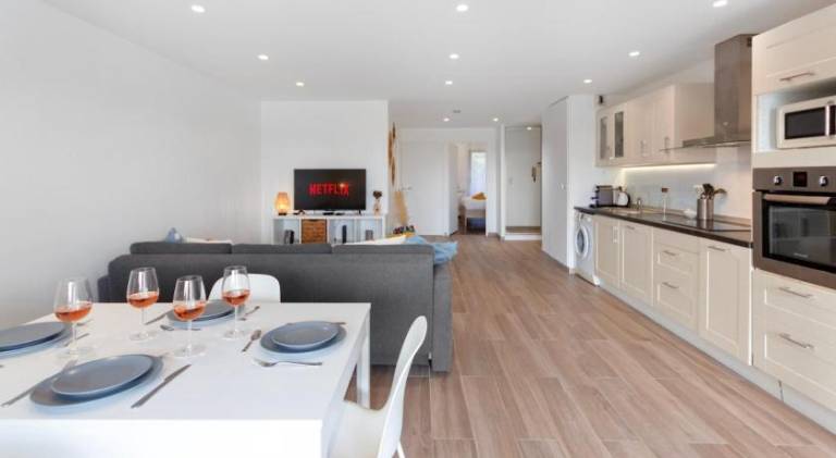 Fully equipped apartment with terrace | Pets are welcome — photo 3
