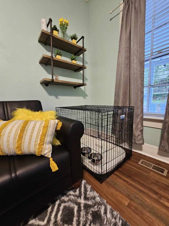 Krog St Apartment, Steps from Eastside Beltline Trail, Large Back Yard in Atlanta, GA