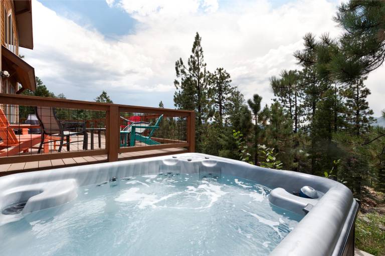 New Custom Home with Large Decks - Amazing Views - Pool Table/New Hot Tub — photo 5