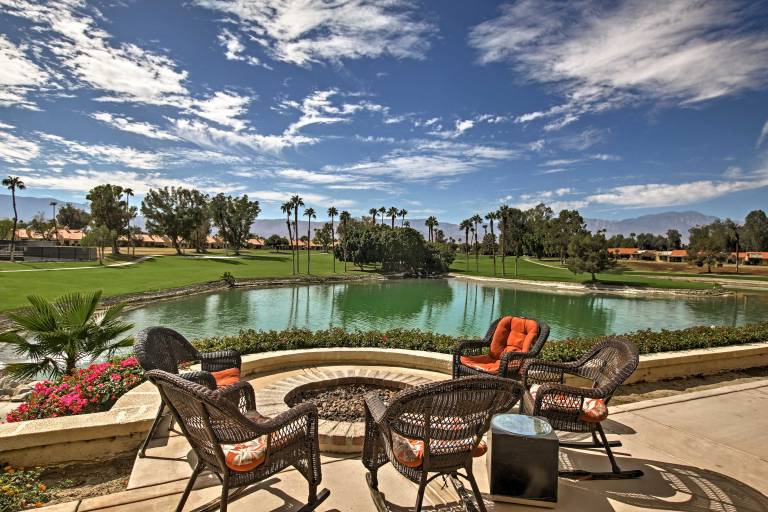 Pet-Friendly Palm Desert Retreat: Golf Course View — photo 2