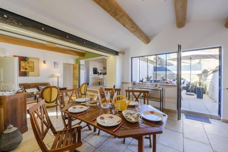 Vacation home with private pool, terrace & barbecue — photo 2