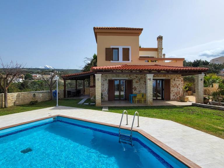 Villa with BBQ, pool & garden — photo 4